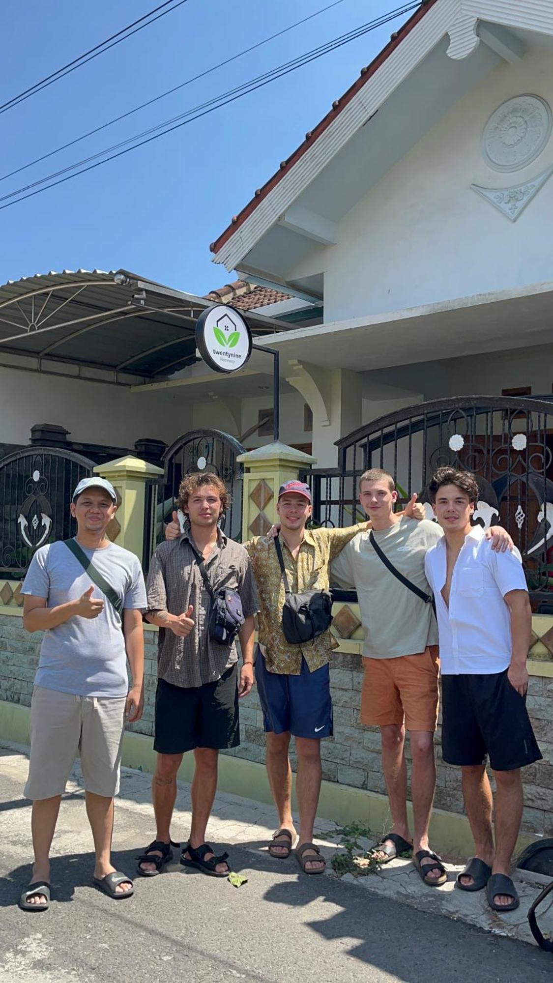 Twentynine Homestay Banyuwangi  Eksteriør bilde