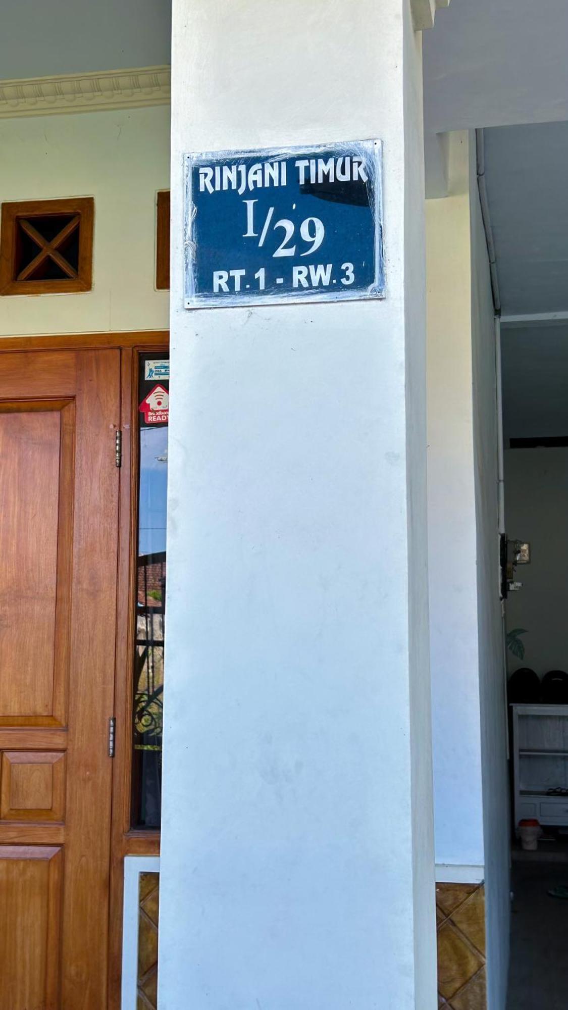 Twentynine Homestay Banyuwangi  Eksteriør bilde
